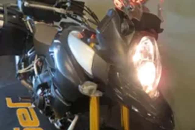 Suzuki V-Strom (2016) thumbnail 5