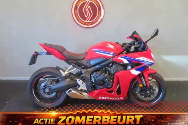 Honda CBR650R (2024) thumbnail 1