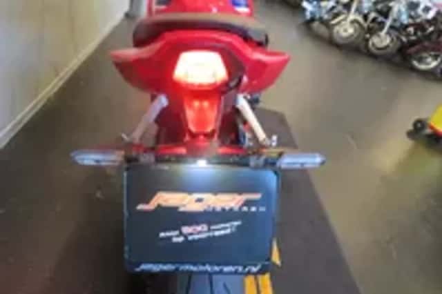 Honda CBR650R (2024) thumbnail 4