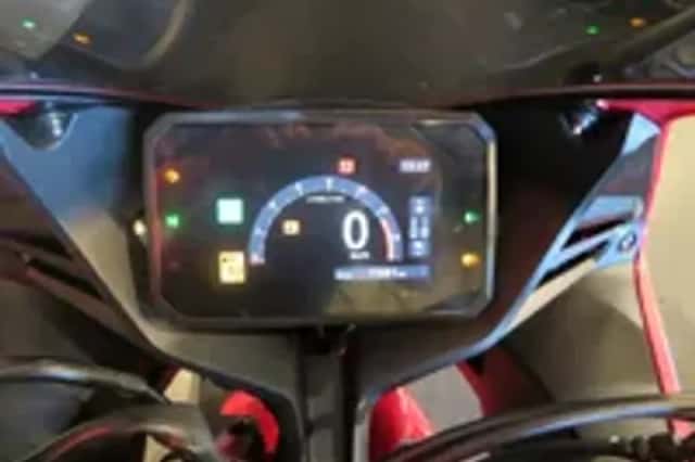 Honda CBR650R (2024) thumbnail 6