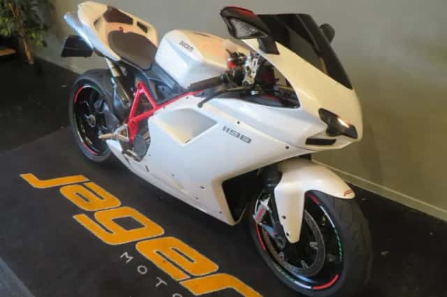 Ducati 1098 (2008) thumbnail 2