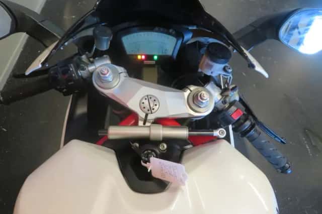 Ducati 1098 (2008) thumbnail 5
