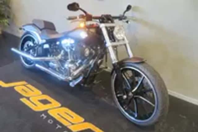 Harley-Davidson Breakout (2014) thumbnail 2