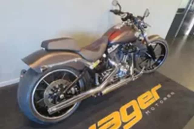 Harley-Davidson Breakout (2014) thumbnail 3