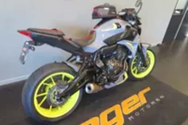 Yamaha MT-07 (2017) thumbnail 3