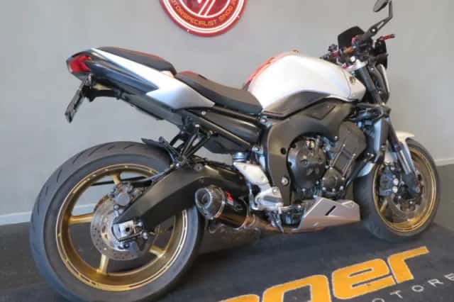 Yamaha FZ1 (2009) thumbnail 3