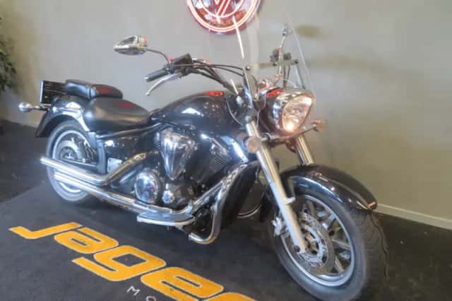 Yamaha XVS 1300 A Midnight Star (2007) thumbnail 2