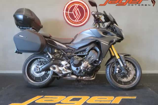Yamaha Tracer 900 (2015) thumbnail 1