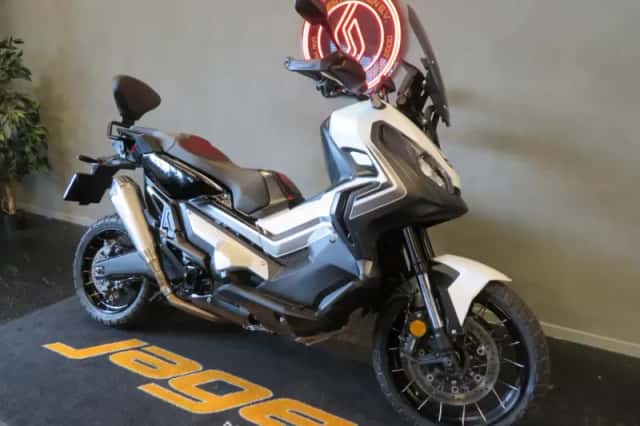 Honda X-ADV 750 X-ADV MIVV (2020) thumbnail 2