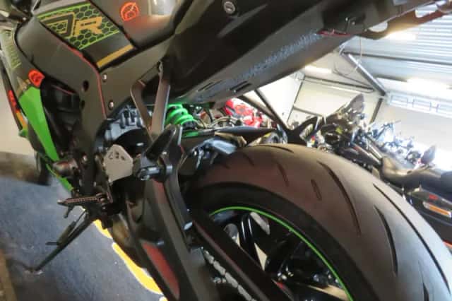 Kawasaki ZX 10 (2018) thumbnail 2