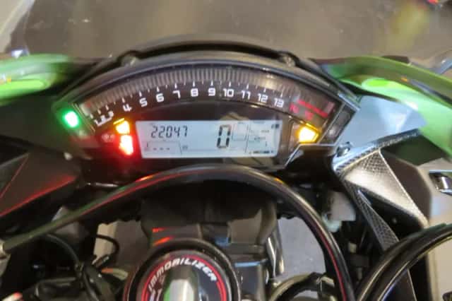 Kawasaki ZX 10 (2018) thumbnail 5