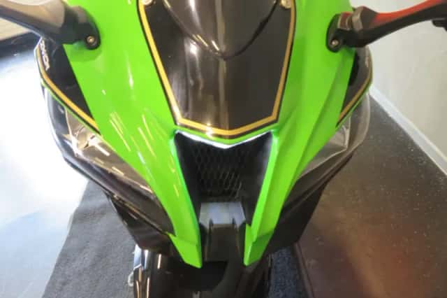 Kawasaki ZX 10 (2018) thumbnail 6