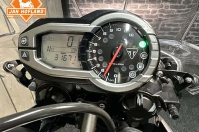 Triumph Tiger 800 XCX (2016) thumbnail 5