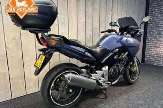 Honda CBF 600 S (2004) thumbnail 3