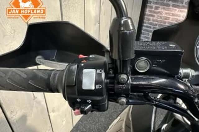 Suzuki V-Strom (2007) thumbnail 4