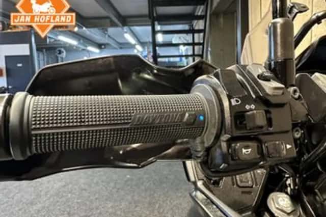 Kawasaki KLE 650 Versys (2022) thumbnail 4