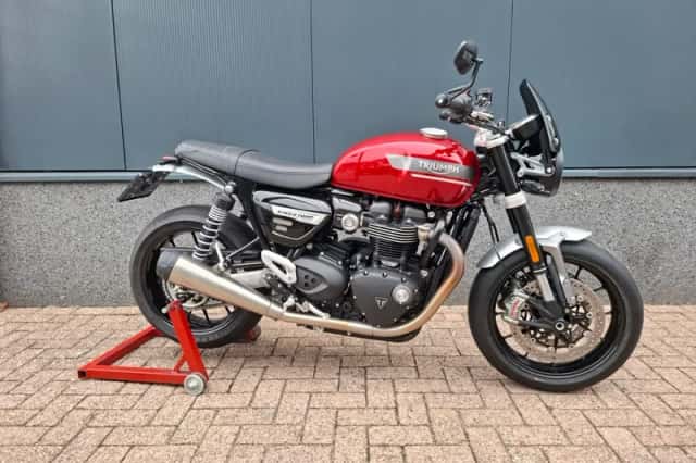 Triumph Speed Twin 1200 (2023) thumbnail 2