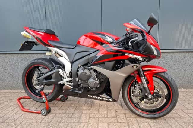 Honda CBR600RR (2007) thumbnail 1