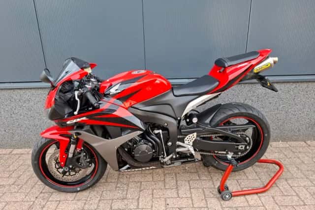 Honda CBR600RR (2007) thumbnail 6
