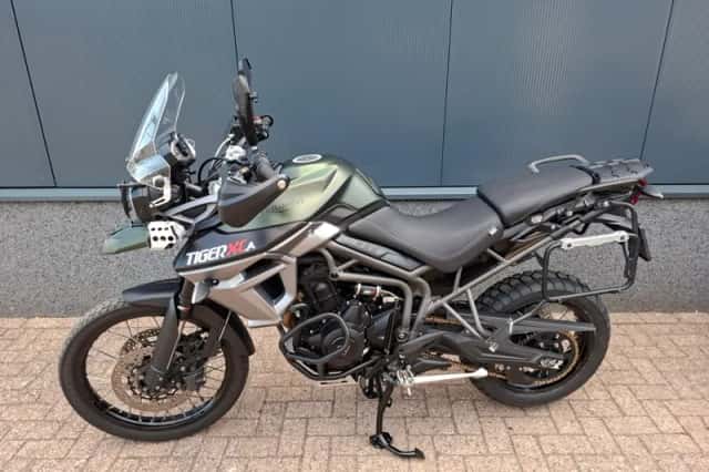 Triumph Tiger 800 XCA (2016) thumbnail 4
