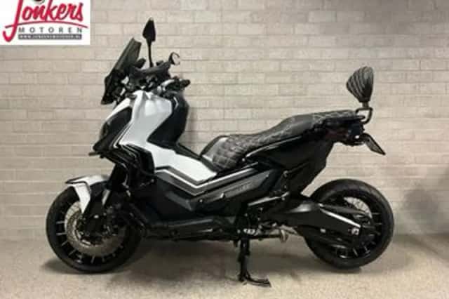 Honda X ADV (2020) thumbnail 3