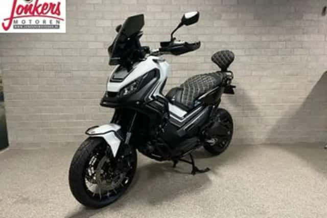 Honda X ADV (2020) thumbnail 4