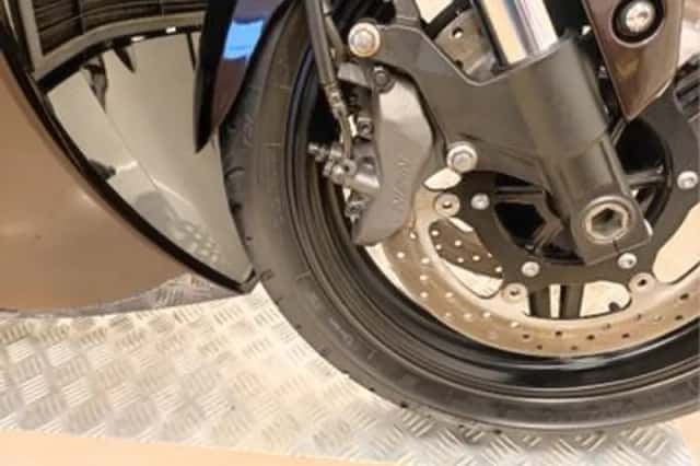 Yamaha FJR 1300 AE (2016) thumbnail 3