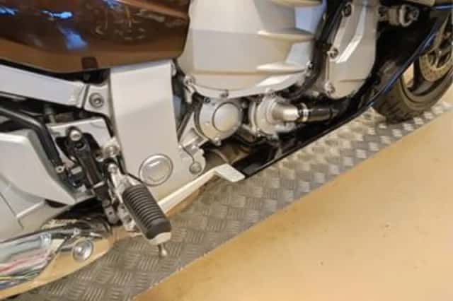 Yamaha FJR 1300 AE (2016) thumbnail 4