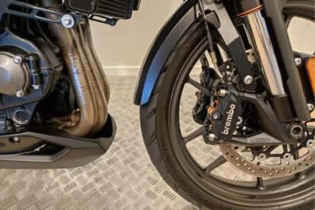 Triumph Tiger 1200 XRX (2017) thumbnail 3