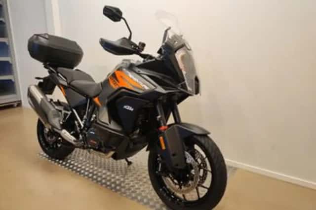 KTM 1290 Super Adventure (2021) thumbnail 1