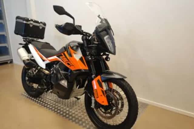 KTM 790 Adventure (2019) thumbnail 2