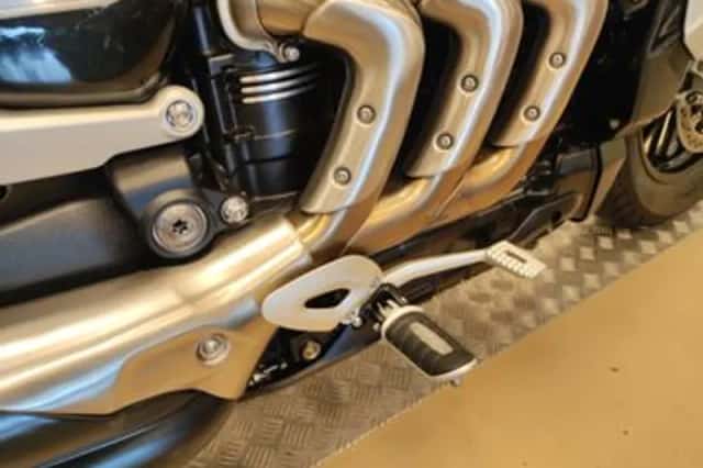 Triumph Rocket 3 R (2020) thumbnail 4