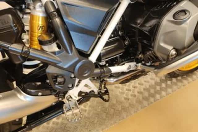 BMW R 1250 GS Adventure (2023) thumbnail 4