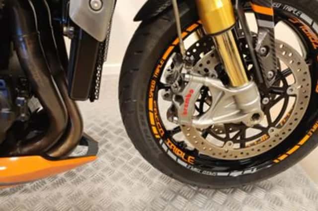 Triumph Speed Triple 1200 RS (2021) thumbnail 3