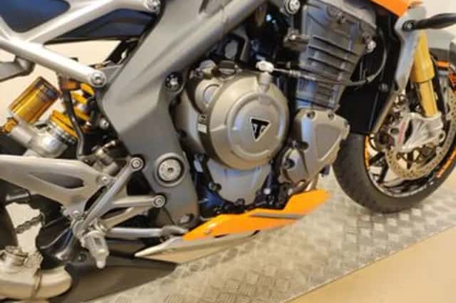 Triumph Speed Triple 1200 RS (2021) thumbnail 4