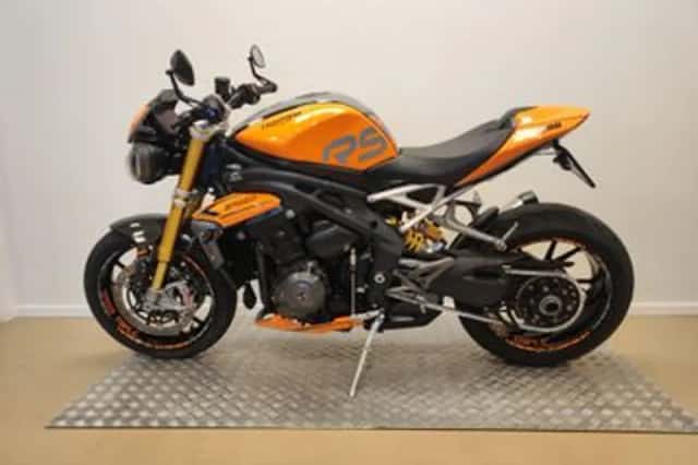 Triumph Speed Triple 1200 RS (2021) thumbnail 6