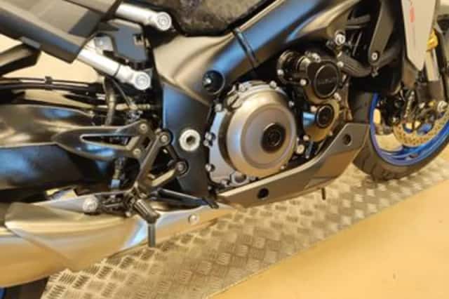 Suzuki GSX-S1000 (2021) thumbnail 4