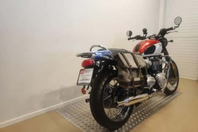 Triumph Bonneville T120 BUD Ekins (2021) thumbnail 5