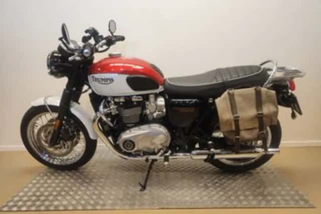 Triumph Bonneville T120 BUD Ekins (2021) thumbnail 6