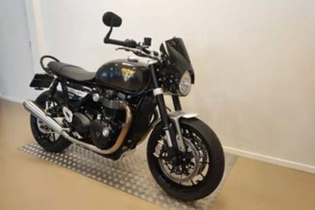 Triumph Speed Twin 1200 (2023) thumbnail 2