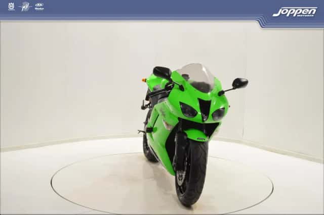 Kawasaki ZX-6R (0) thumbnail 3