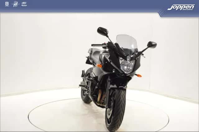 Yamaha XJ6 (0) thumbnail 3