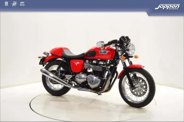 Triumph Thruxton 900 (0) thumbnail 2