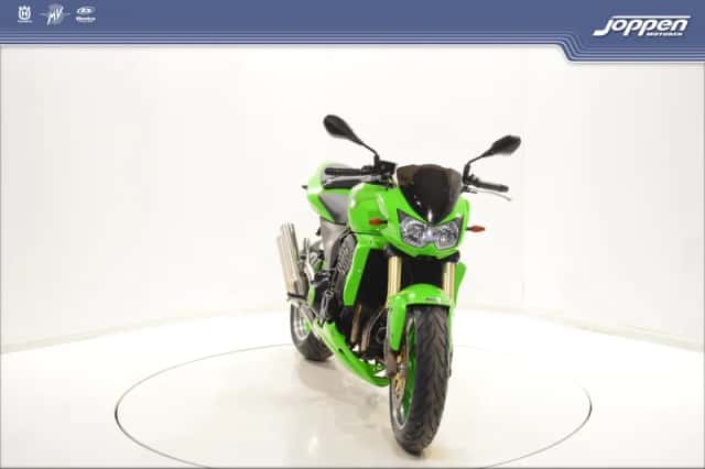 Kawasaki Z1000 (0) thumbnail 3