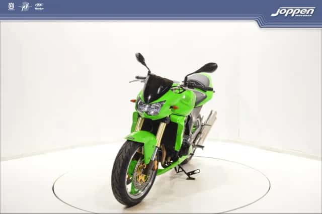 Kawasaki Z1000 (0) thumbnail 4