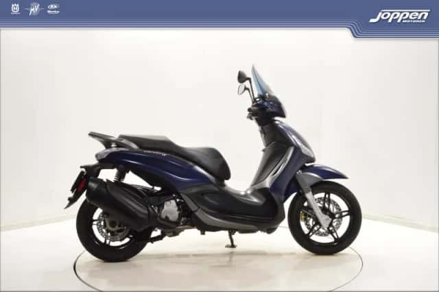 Piaggio Beverly 350 Sport (0) thumbnail 1