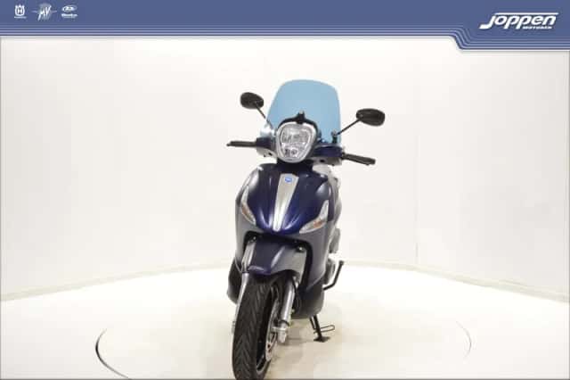 Piaggio Beverly 350 Sport (0) thumbnail 4