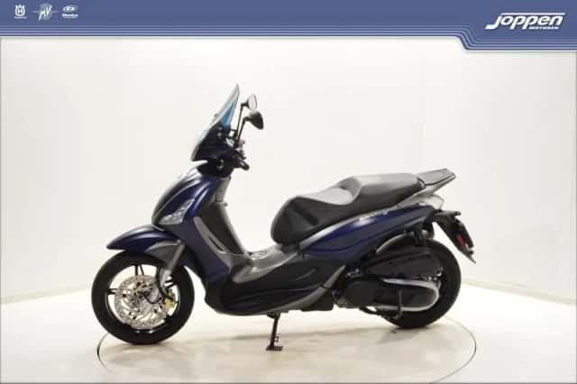 Piaggio Beverly 350 Sport (0) thumbnail 6