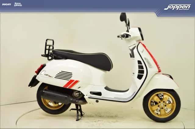 Vespa GTS 300 (0) thumbnail 1
