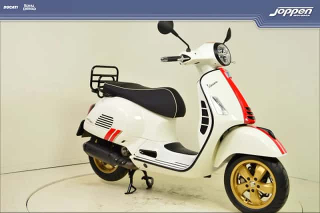 Vespa GTS 300 (0) thumbnail 2